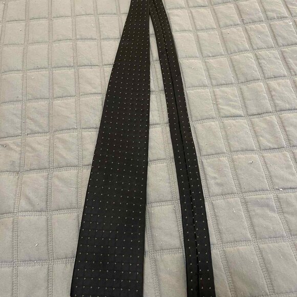 5/$25 Docker's Black Polka Dot Tie - Picture 2 of 3